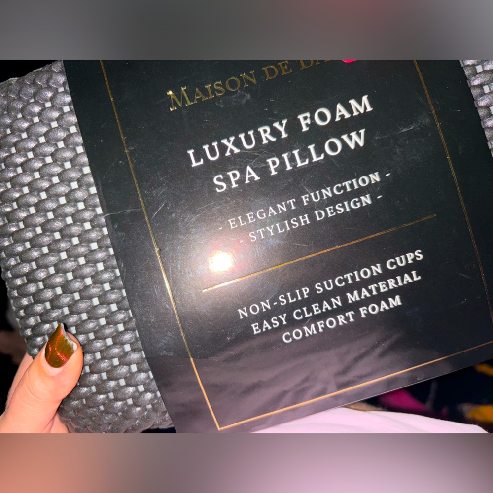 NEW Luxury Spa Bath Pillow